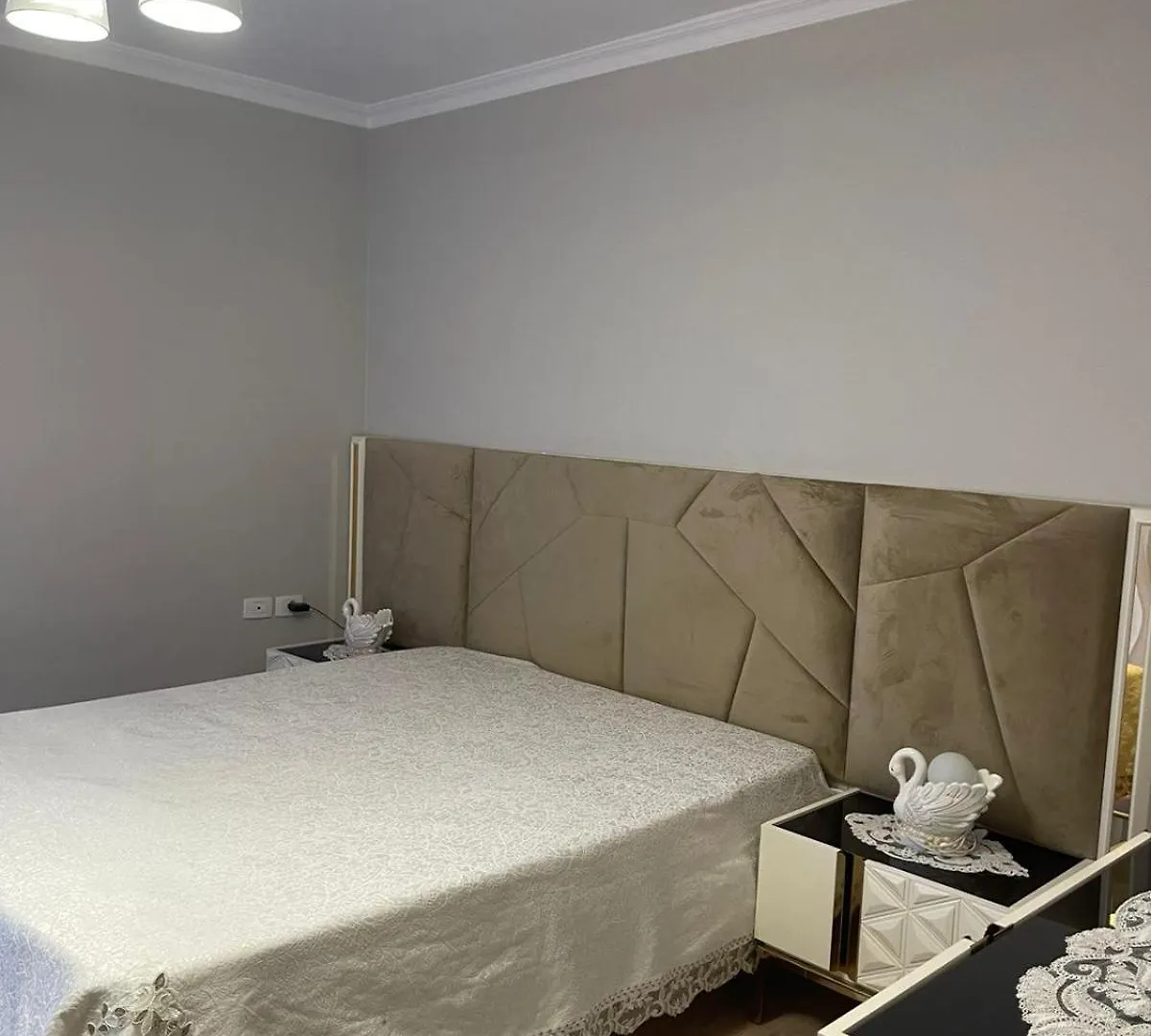 Ardian Gjuzi Apartment Durres