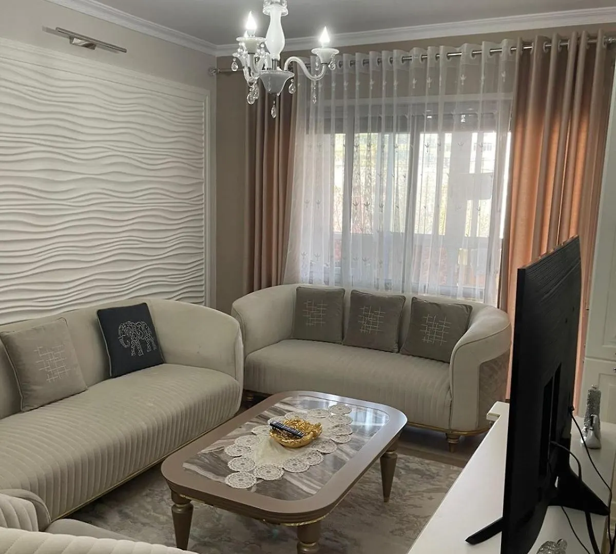 Ardian Gjuzi Apartment Durres 0*,  Albania